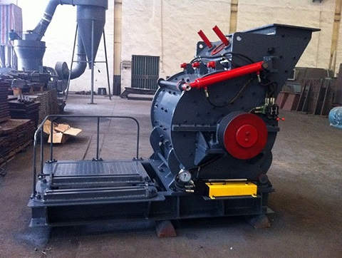 German Type Coarse Powder Crusher